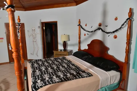 CocoLaPalm Halloween 2022 — Property Decor, photo 10